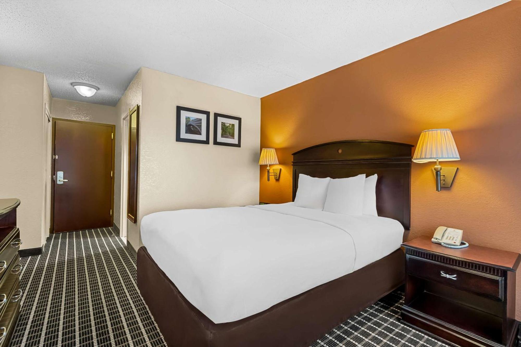 Comfort Inn & Suites Somerset - New Brunswick Exterior foto