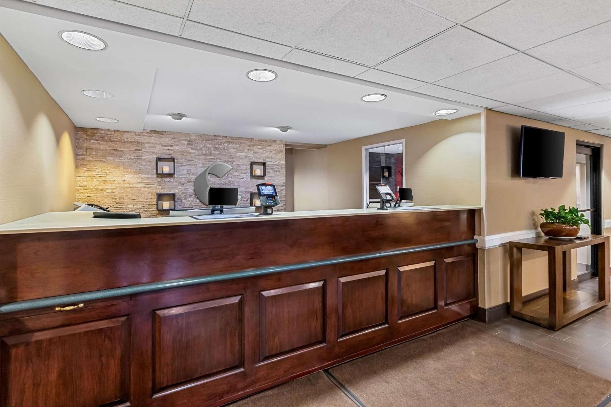 Comfort Inn & Suites Somerset - New Brunswick Exterior foto