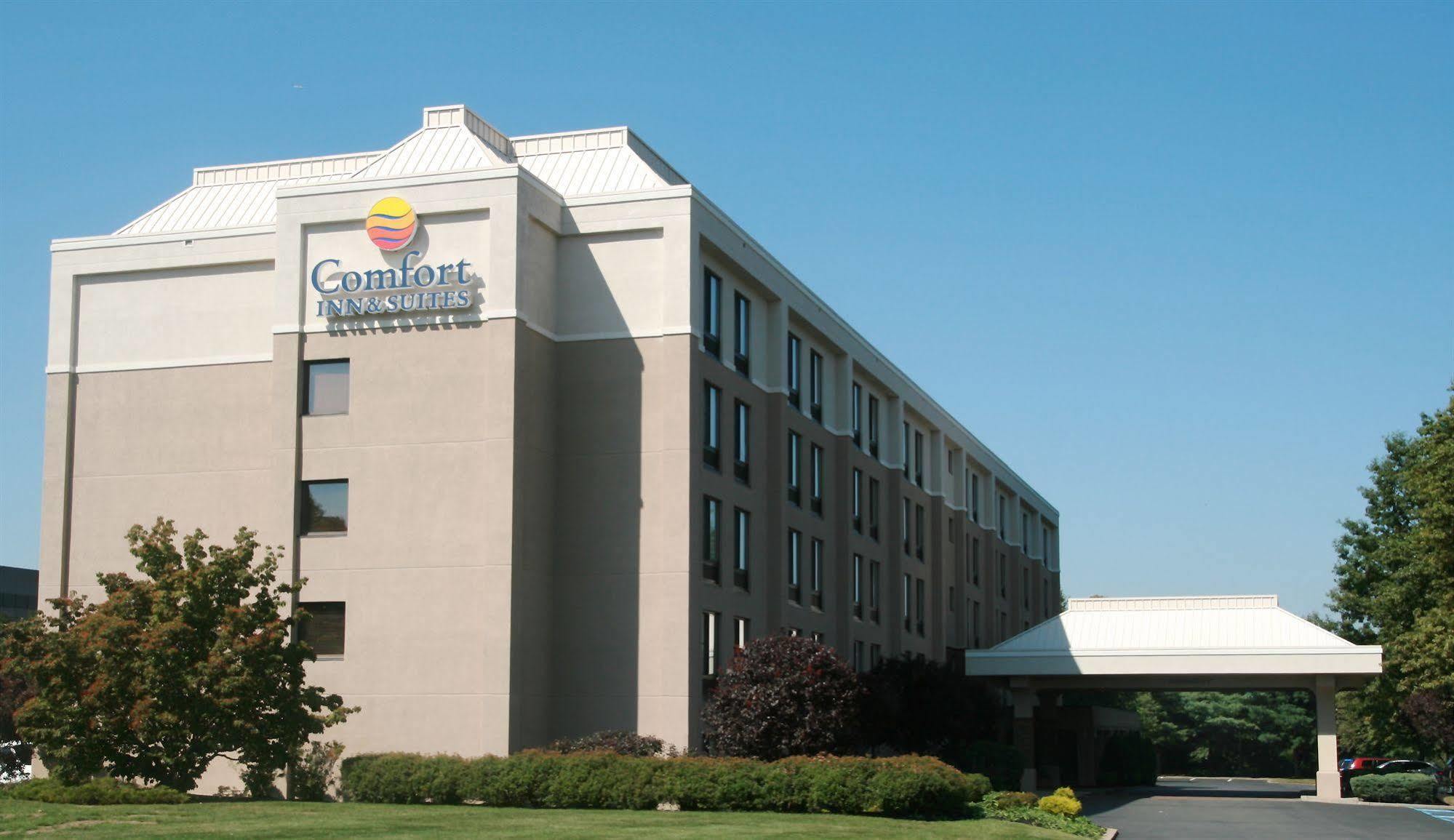 Comfort Inn & Suites Somerset - New Brunswick Exterior foto